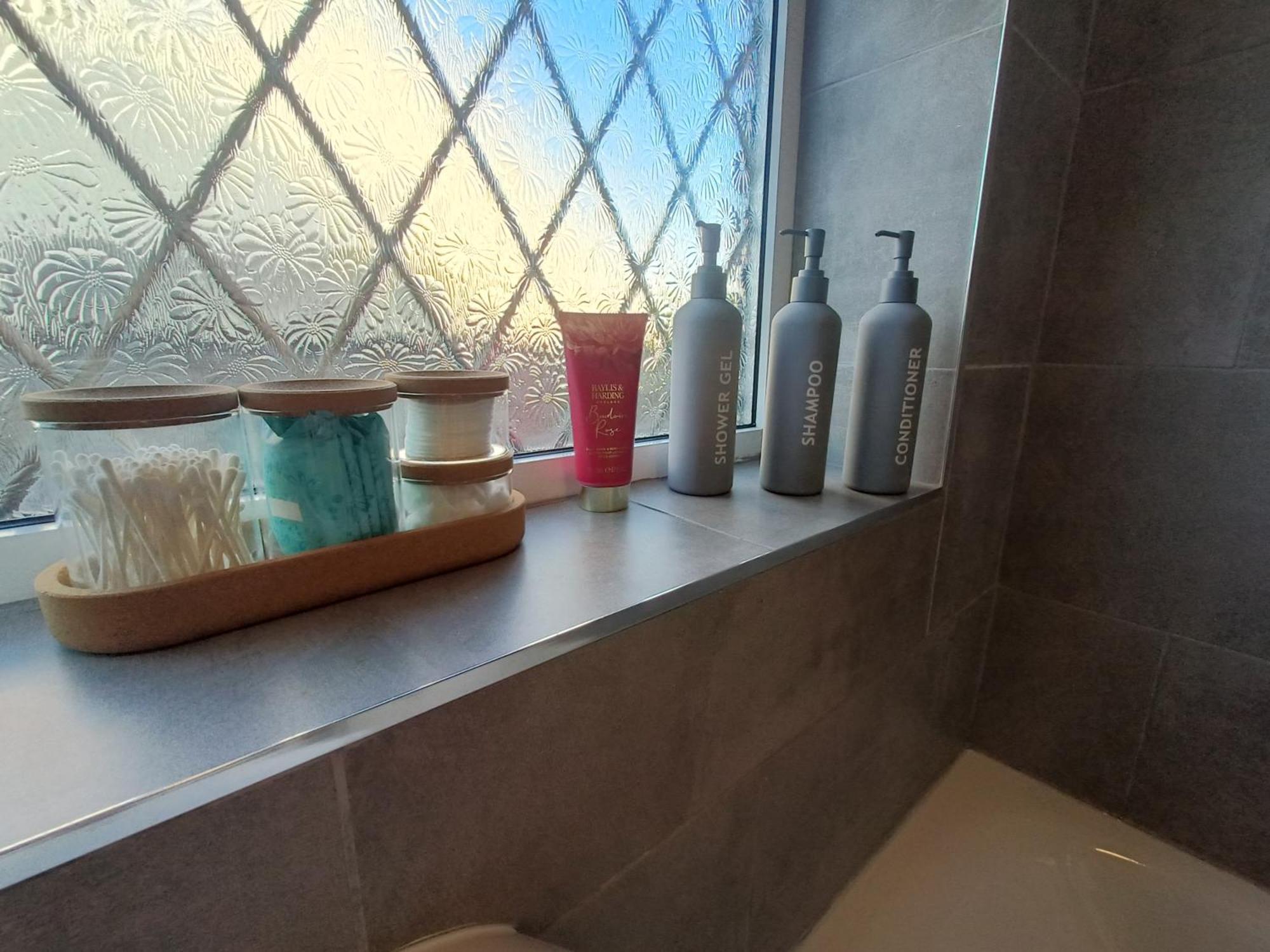 Alton Towers & Foxtail Barns & Oak Barns & Peak District Villa Wetleyrocks Eksteriør bilde