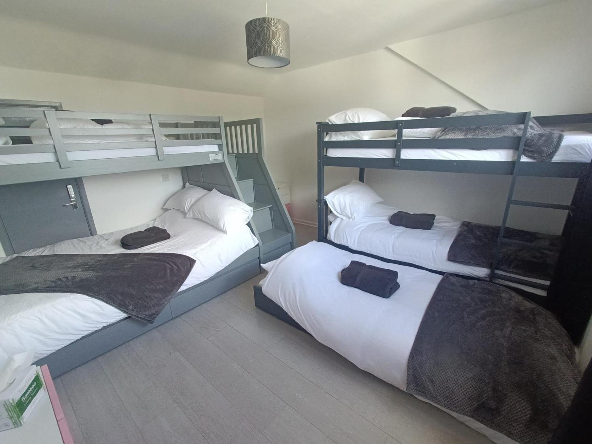 Alton Towers & Foxtail Barns & Oak Barns & Peak District Villa Wetleyrocks Eksteriør bilde